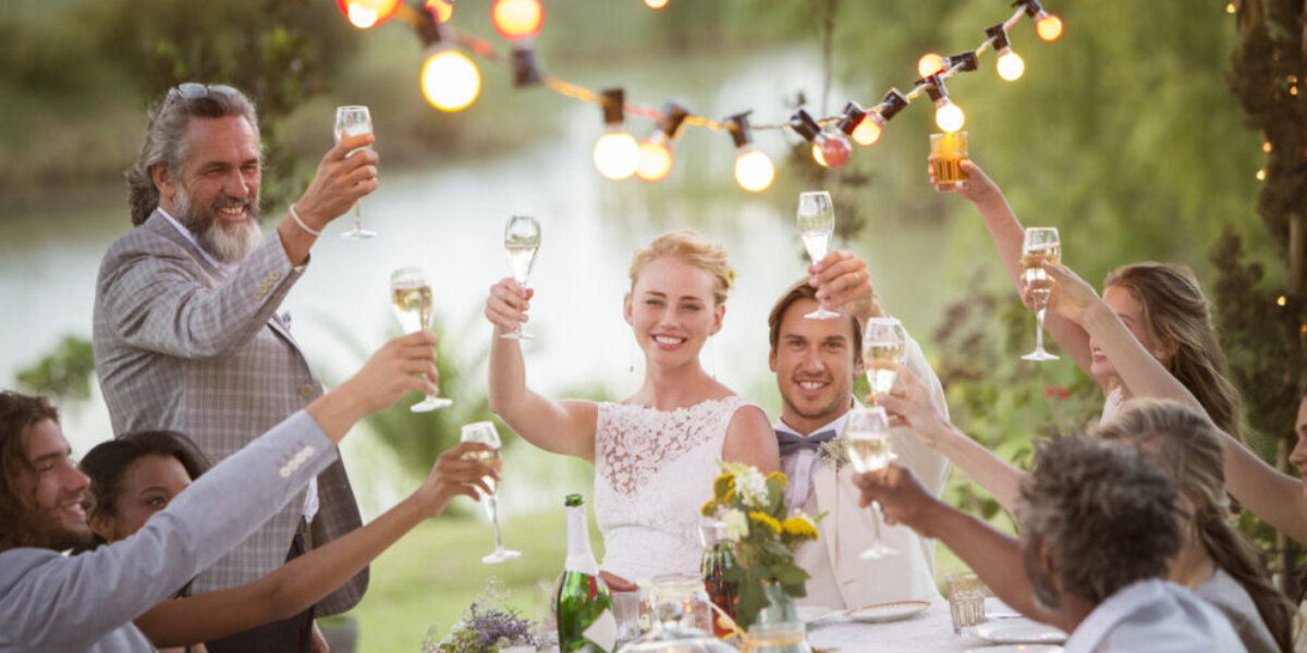 Décoration de mariage pour un mariage dans le jardin